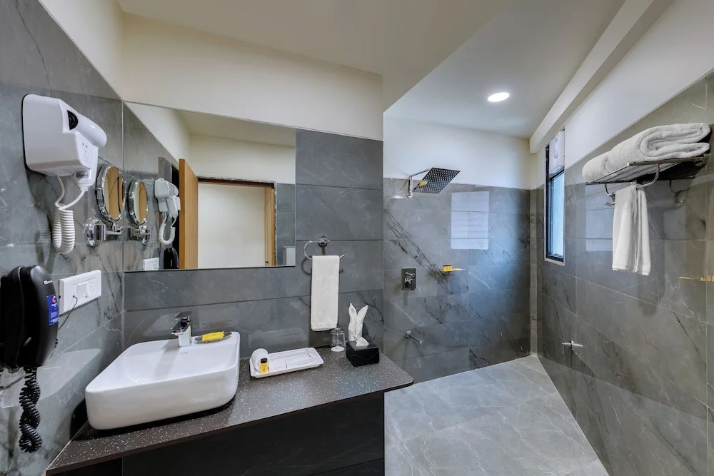 Ахмедабад: Comfort Inn sapphire Chandkheda