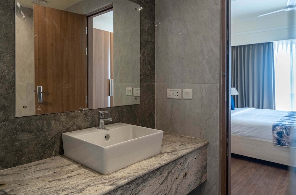 Колката: Starlit Suites Newtown Kolkata
