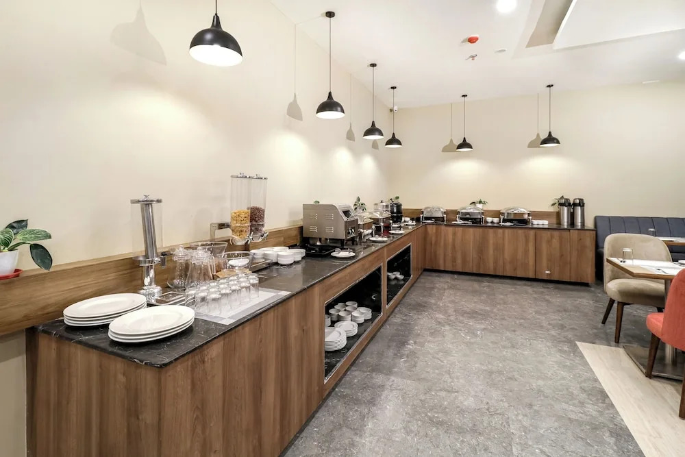 Колката: Starlit Suites Newtown Kolkata