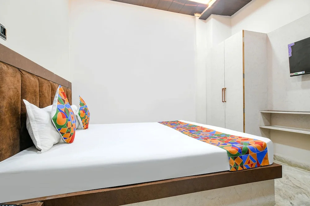Удджайн: FabHotel Shiva Grand