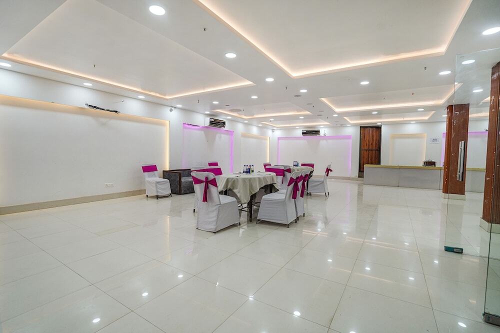 Сарнатх: Fabhotel Prime Stay Inn I