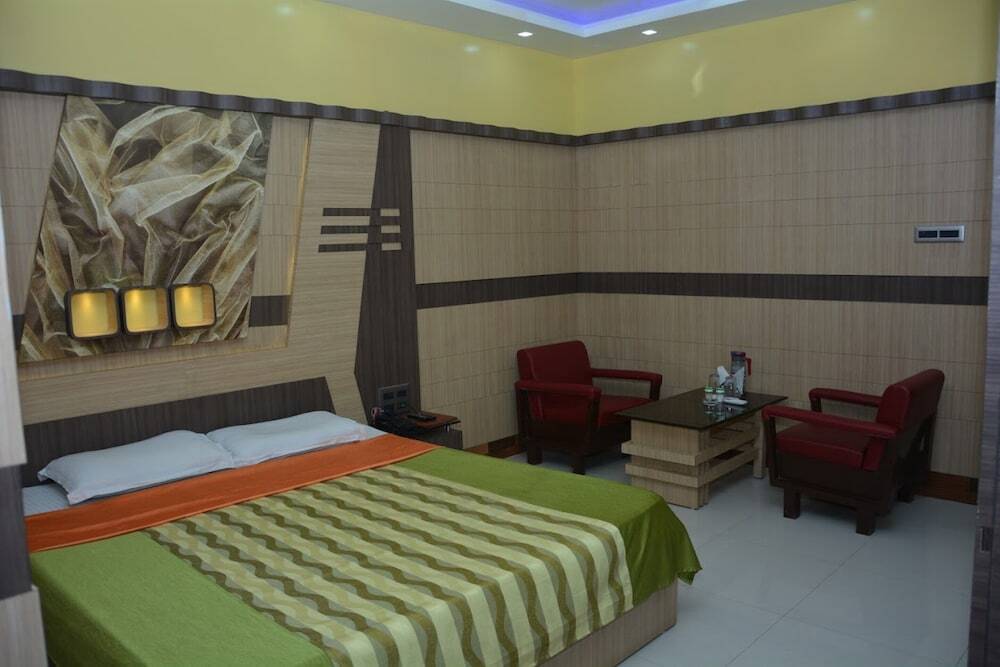 Куч-Бехар: Hotel Ellora