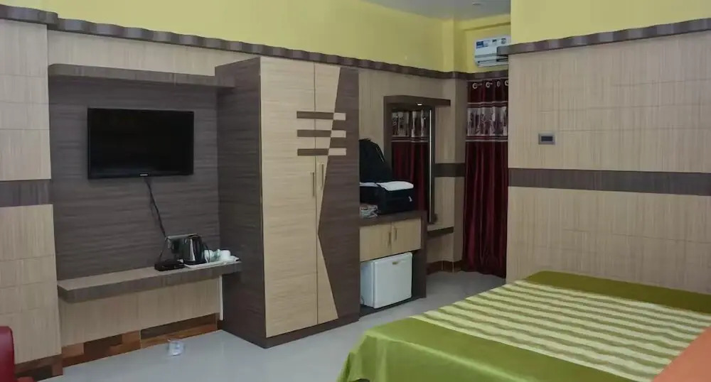 Куч-Бехар: Hotel Ellora