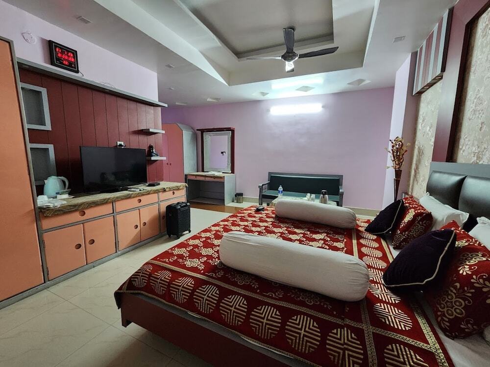 Куч-Бехар: Hotel Ellora