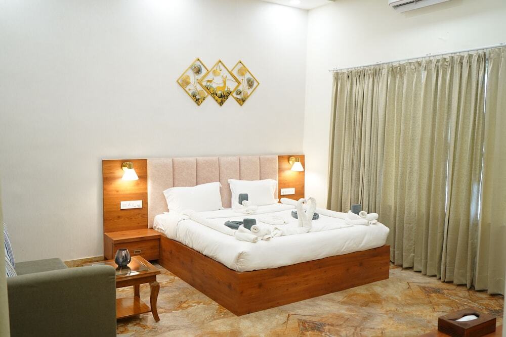 Rohtak: Rd Resort