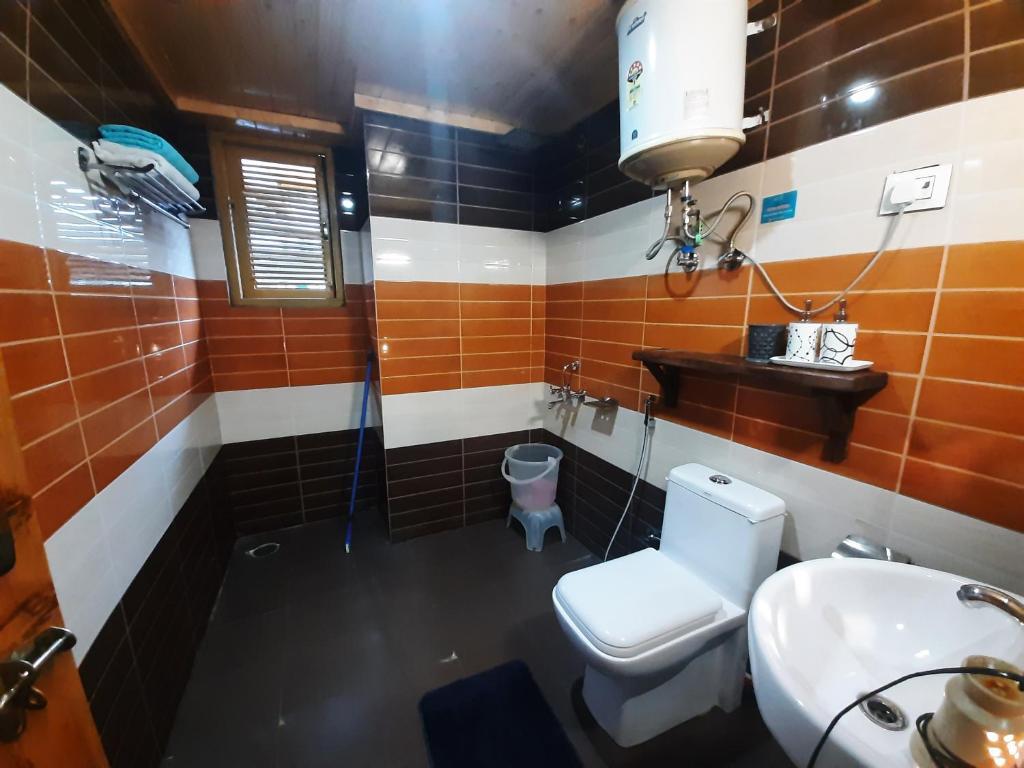 Манали: The East Ridge