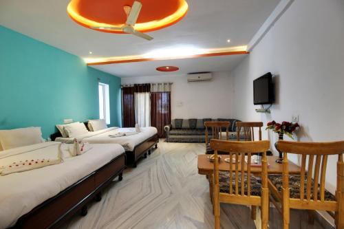 Натхдвара: Times Raj Mahal Hotel