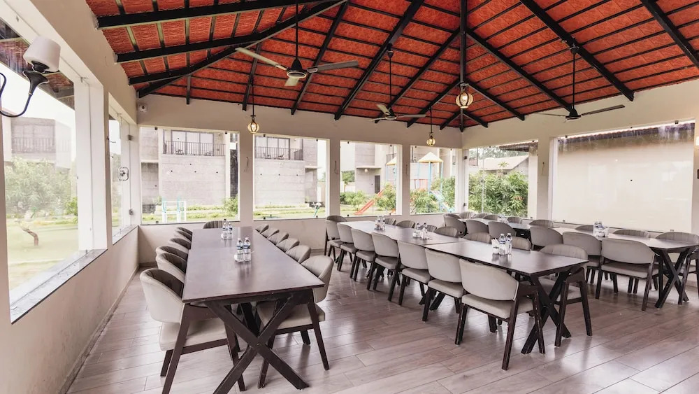 Сандхбеда: The premier gir resort