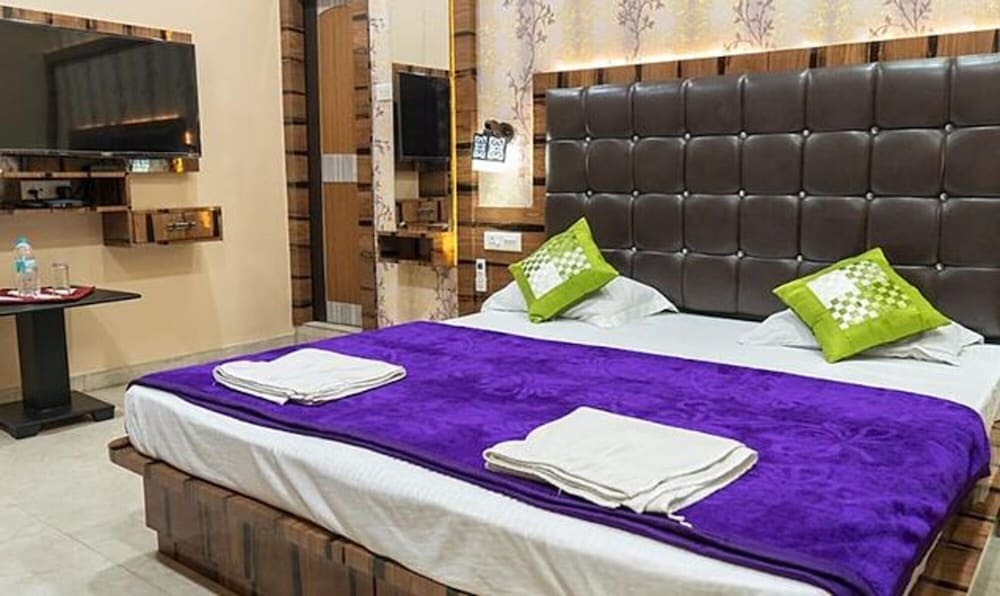 Сарнатх: Fabhotel Cm Palace I