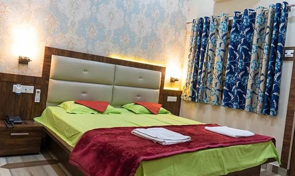 Сарнатх: Fabhotel Cm Palace I
