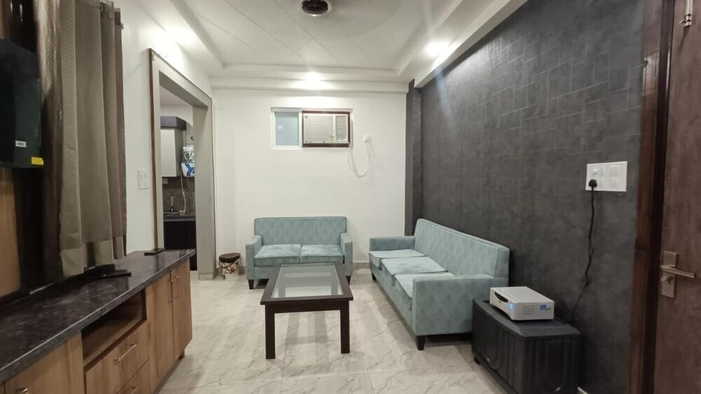 Ришикеш: 85 The Ganges 2 Bhk Apartment for Homestay