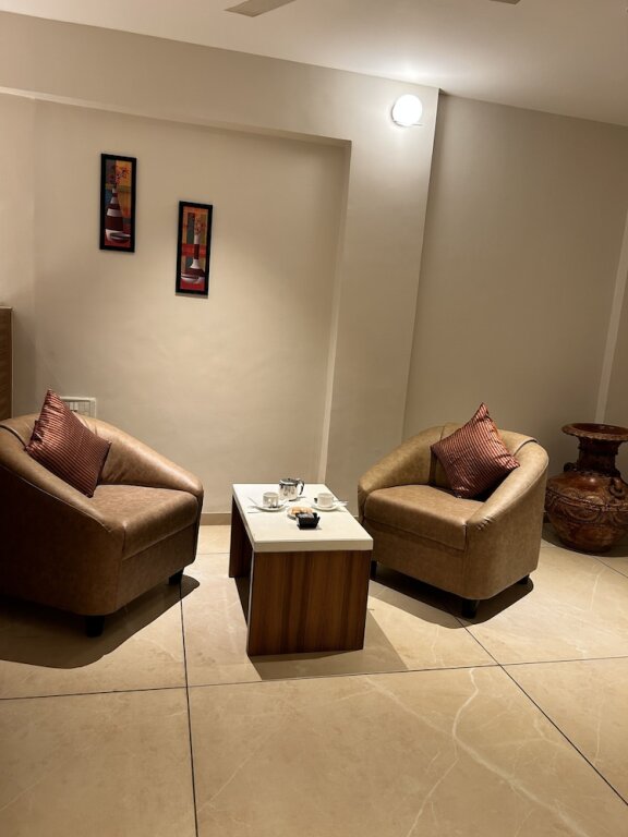 Колхапур: Alba Premier Kolhapur