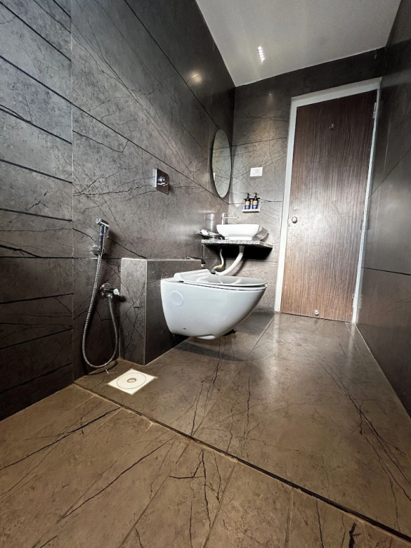 Колхапур: Alba Premier Kolhapur