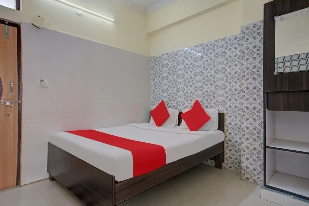 Шамшабад: iROOMZ Hotel Sweekar Suites