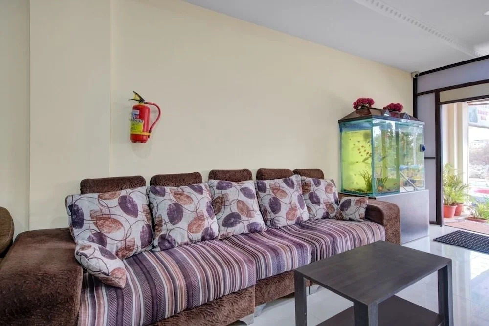 Шамшабад: iROOMZ Hotel Sweekar Suites