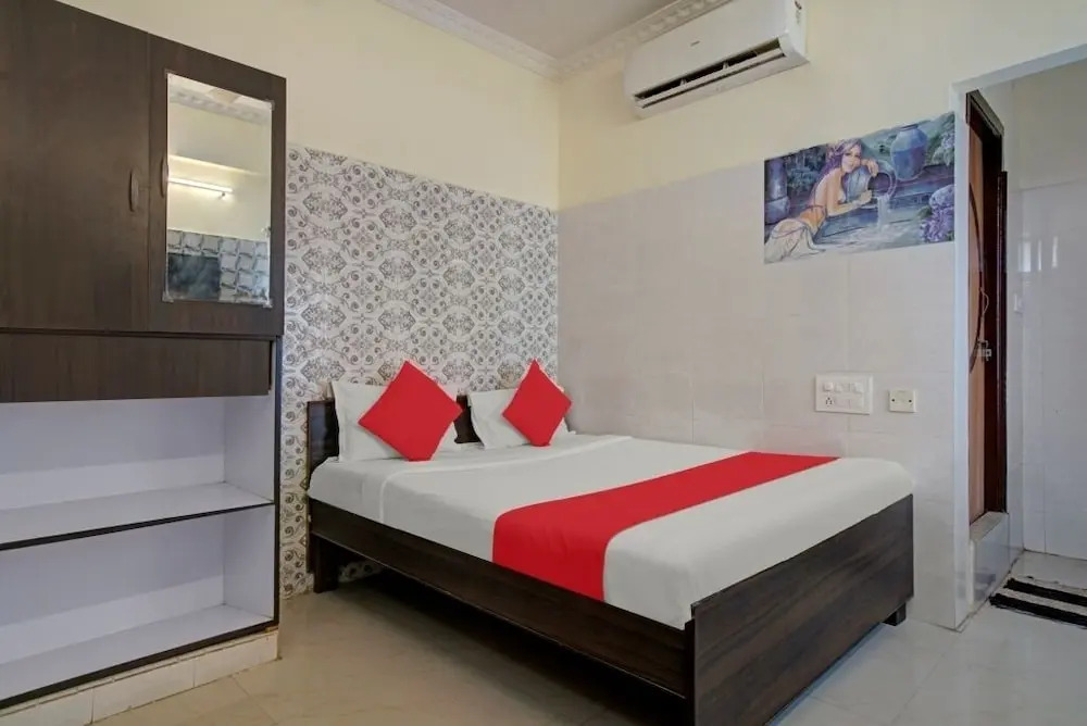 Шамшабад: iROOMZ Hotel Sweekar Suites