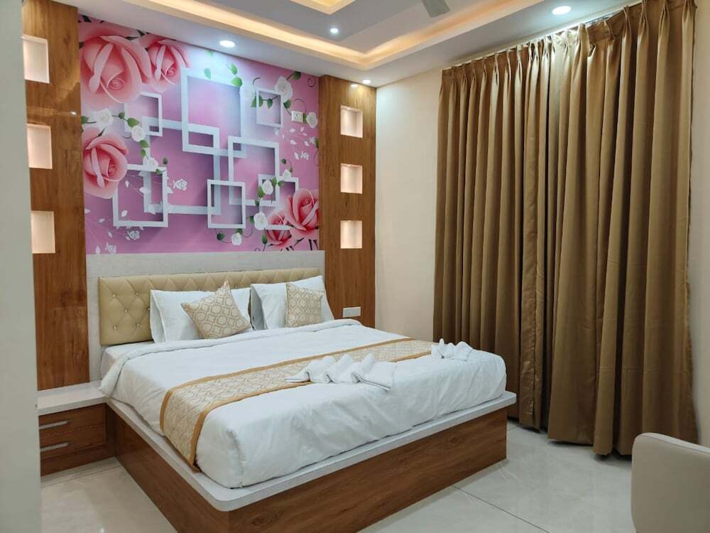 Хосур: The Waves Hotel Sarjapura