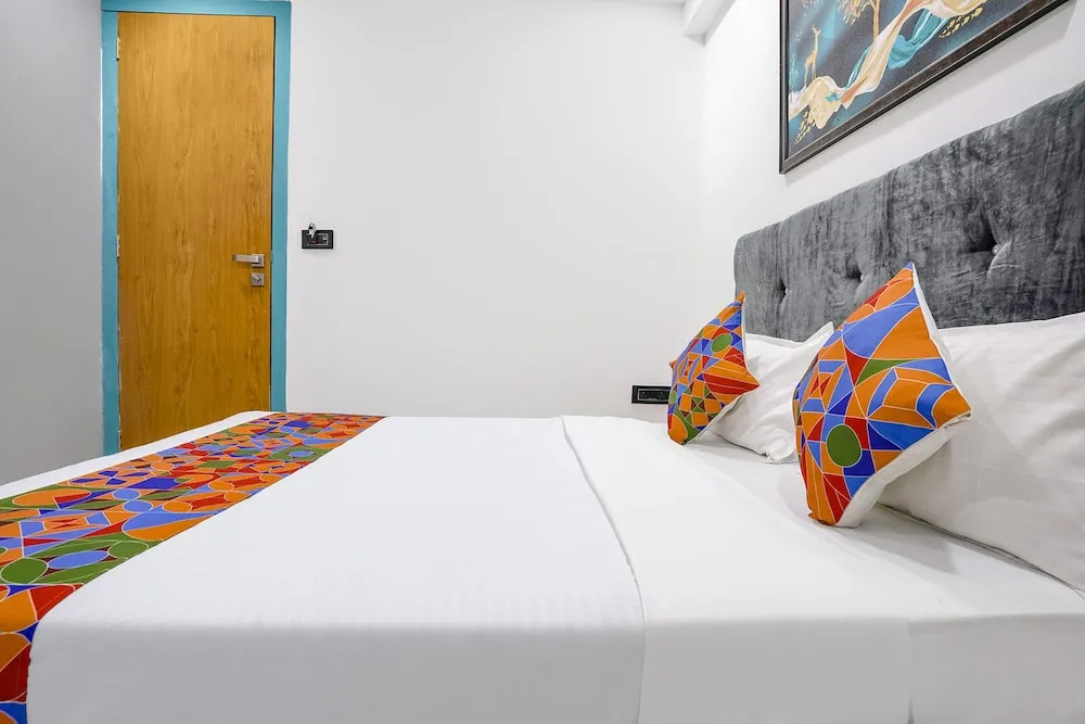 Сурат: Fabhotel Royal King I