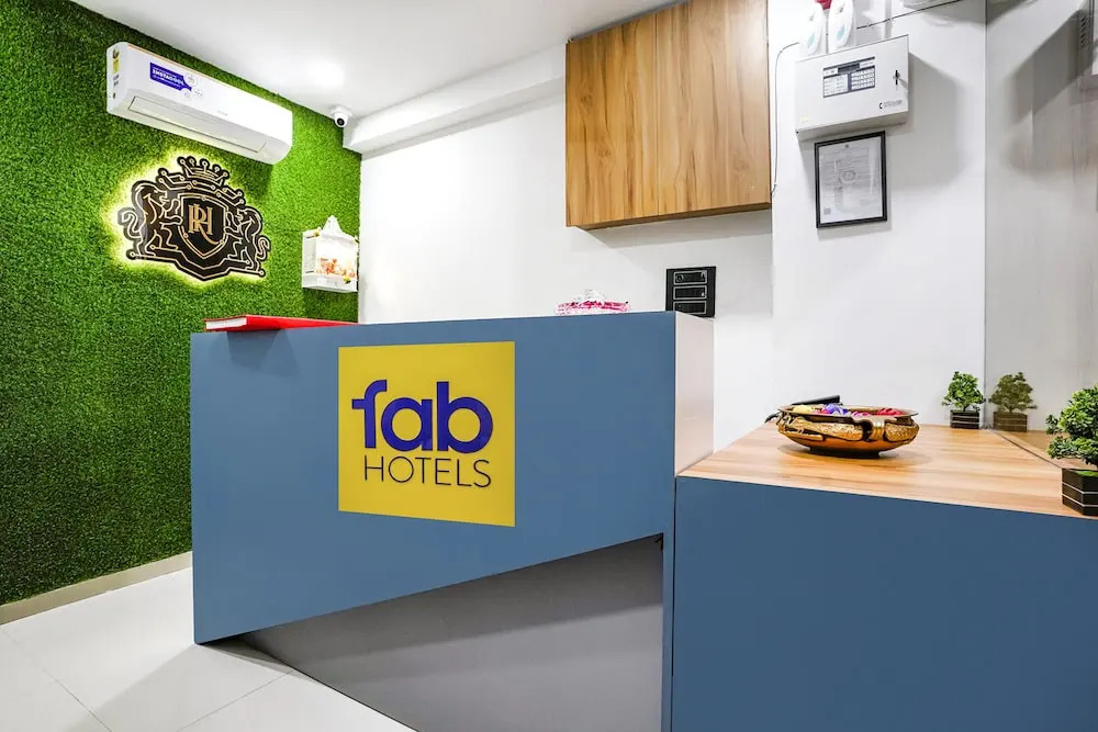 Сурат: Fabhotel Royal King I