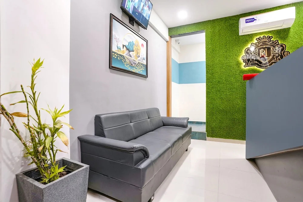 Сурат: Fabhotel Royal King I