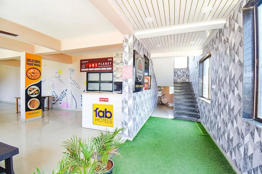 Олд-Махабалешвар: Fabexpress Prajakta Holiday Inn