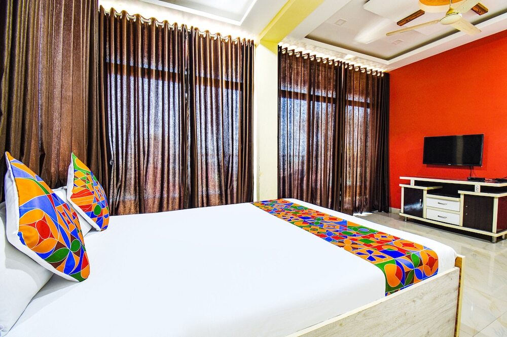 Олд-Махабалешвар: Fabexpress Prajakta Holiday Inn