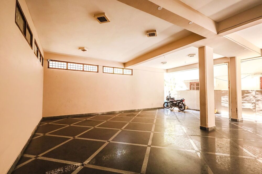 Тирупати: Fabexpress 7 Hills Home Stay
