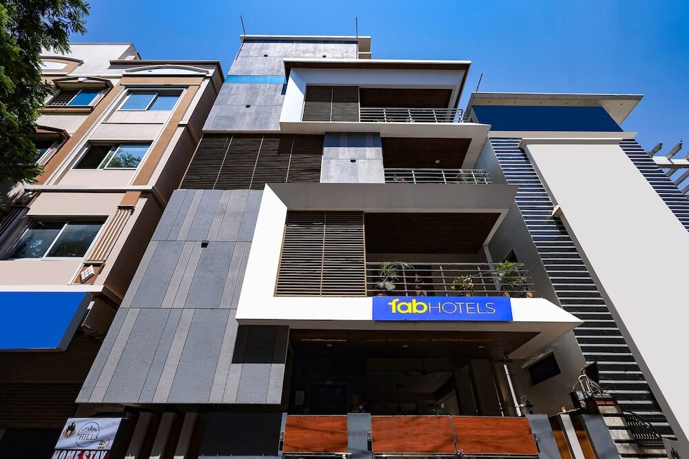Тирупати: Fabexpress 7 Hills Home Stay