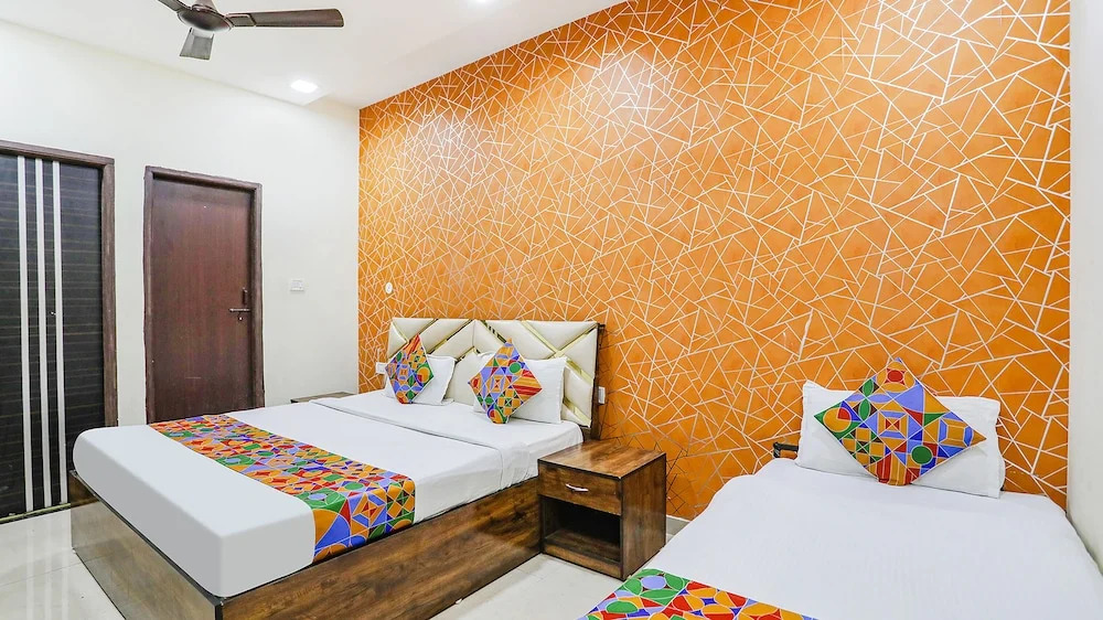 Райпур: Fabhotel Royal Inn Ii
