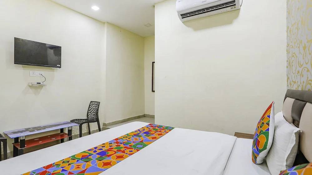 Райпур: Fabhotel Royal Inn Ii