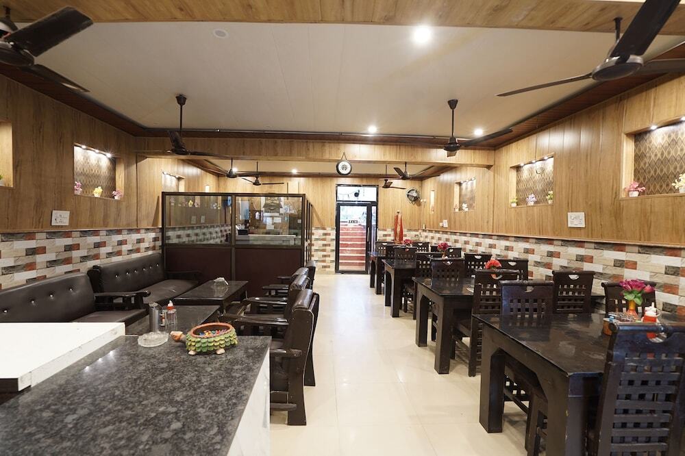 Айодхья: Fabexpress Fauji Guest House