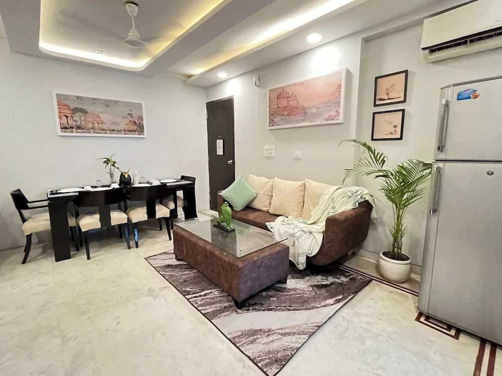 Гуруграм: BedChambers Service Apartments Sector 38