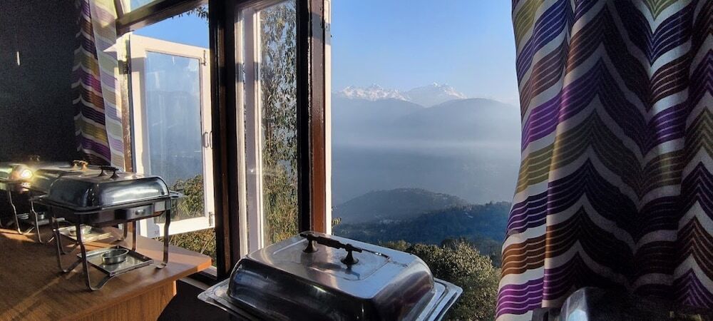 Пеллинг: Hotel The 4 Season Sikkim Pelling