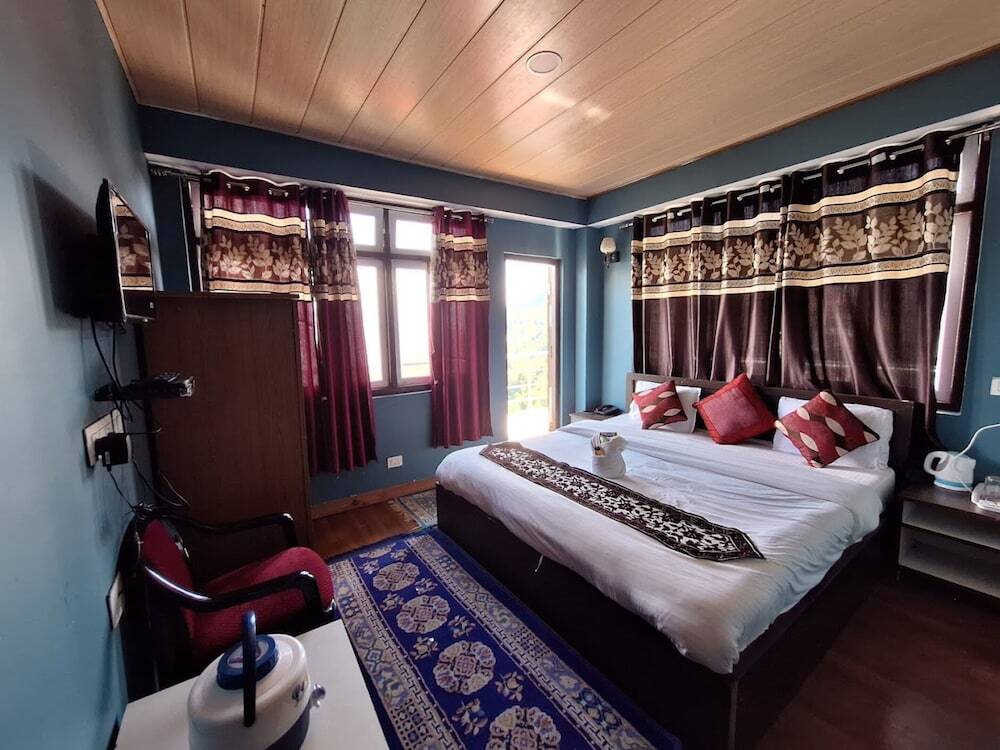 Пеллинг: Hotel The 4 Season Sikkim Pelling