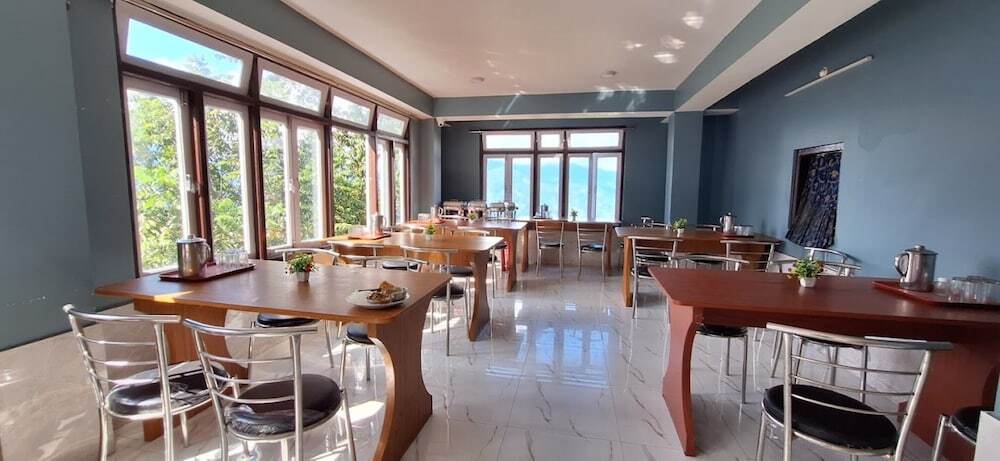 Пеллинг: Hotel The 4 Season Sikkim Pelling