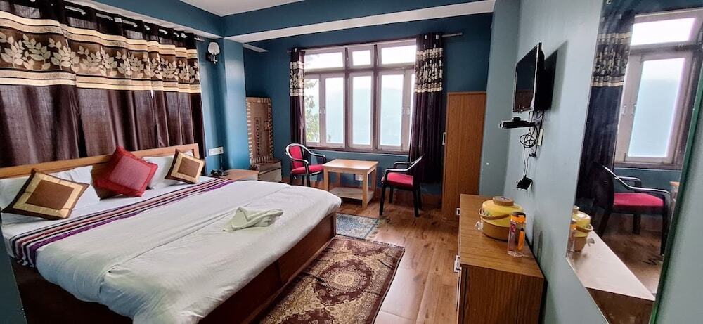 Пеллинг: Hotel The 4 Season Sikkim Pelling