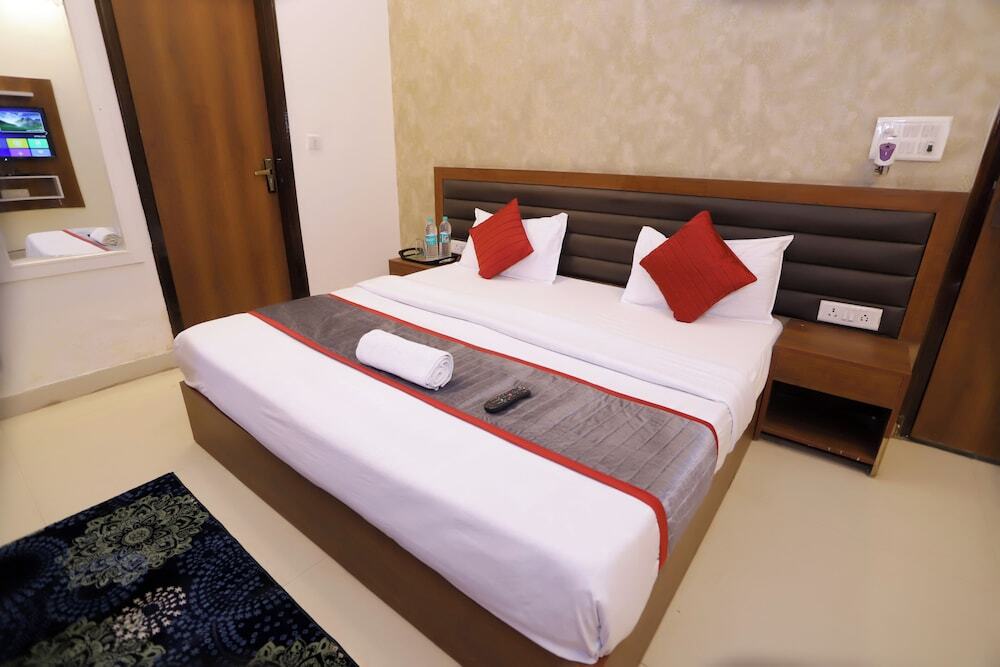 Нойда: Hotel Admire Inn Noida Sector 50