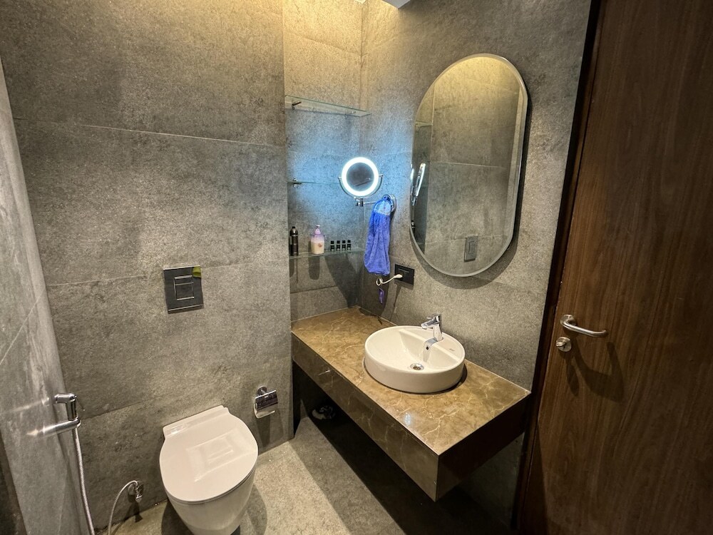 Газиабад: Luxury Deluxe Suite by Gt Studios