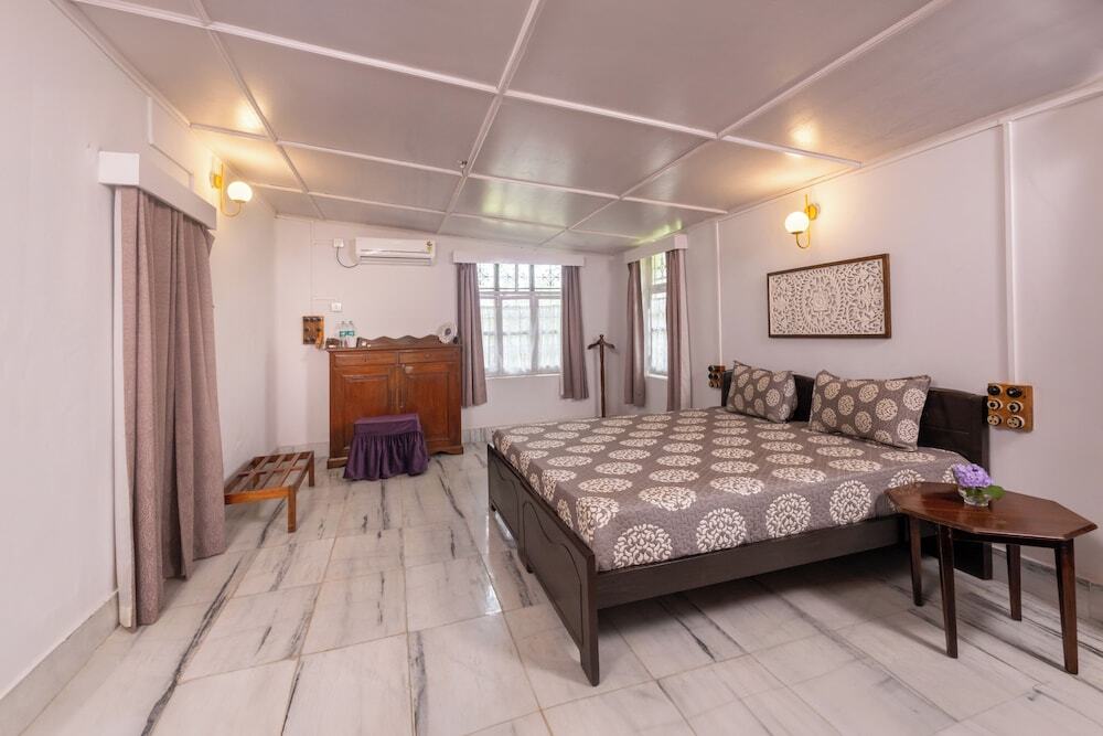 Дакшин Дхупджора: The Baradighi Bungalow - A Heritage Tea Resort