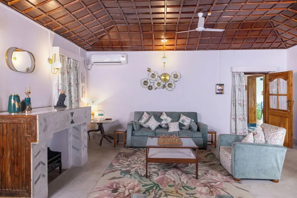 Дакшин Дхупджора: The Baradighi Bungalow - A Heritage Tea Resort