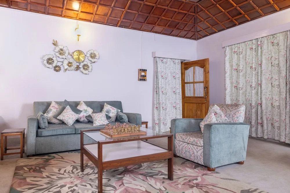 Дакшин Дхупджора: The Baradighi Bungalow - A Heritage Tea Resort