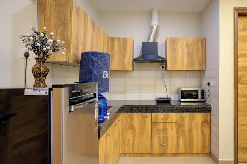 Гуруграм: The Lodgers Luxury1BHK Service Apartment