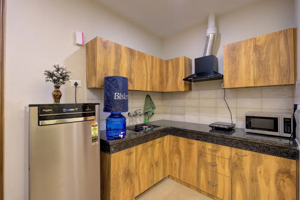 Гуруграм: The Lodgers Luxury1BHK Service Apartment