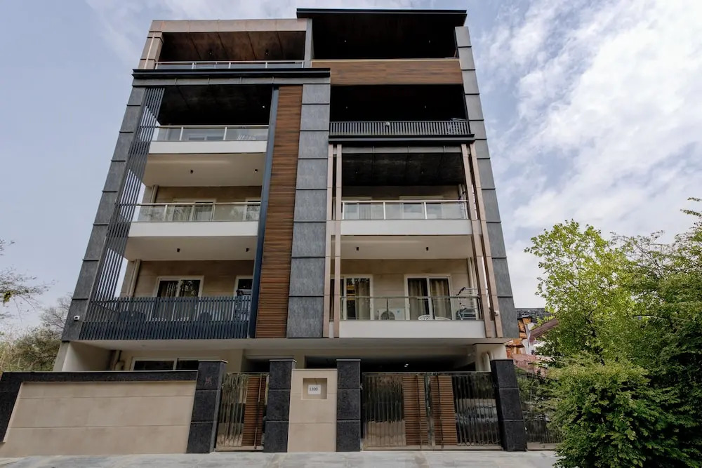 Гуруграм: The Lodgers Luxury1BHK Service Apartment