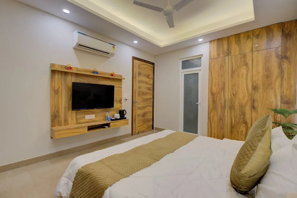 The Lodgers Luxury1BHK Service Apartment — фото 5