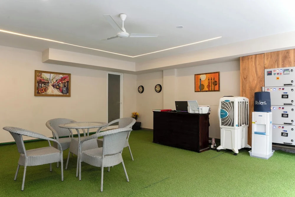 Гуруграм: The Lodgers Luxury1BHK Service Apartment
