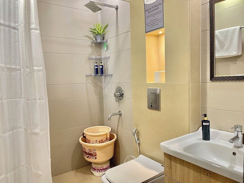 Гуруграм: BedChambers Serviced Apartment Sector 52