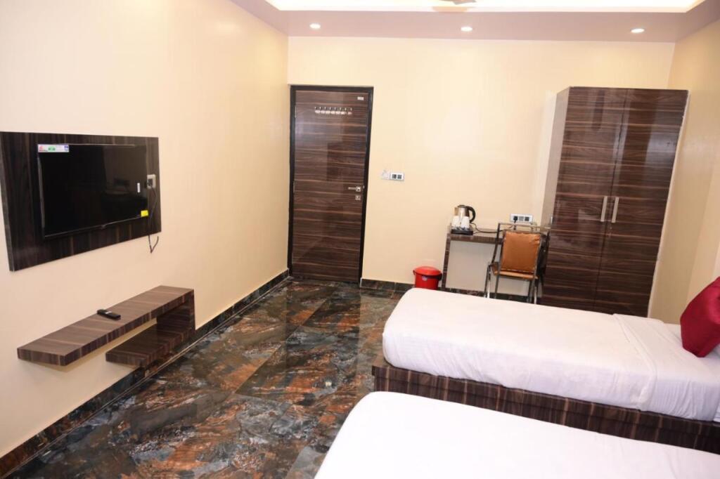 Бодх-Гая: Hotel Gm International