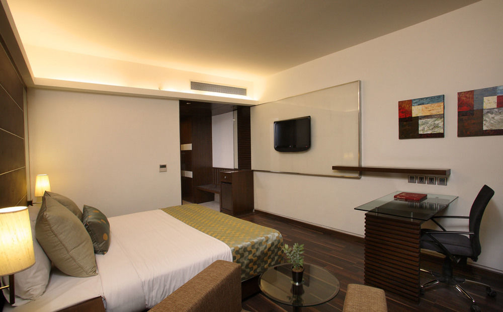 Гуруграм: Yuhi Hospitality Services - Speciality Japanese Corporate House