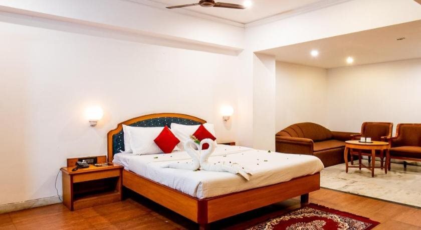 Карур: Hotel Golden Palace
